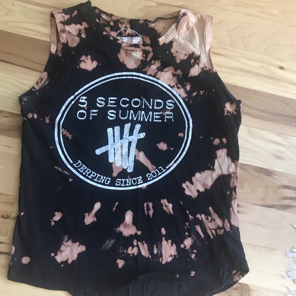 Juniors, 5 seconds of summer tank top